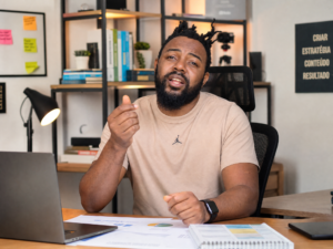 O que é preciso ter em um contrato de Social Media? - Social Media Marcos